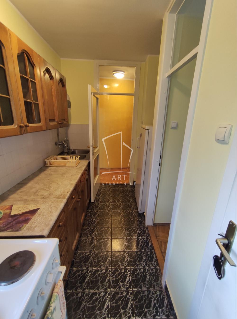 Slika 10 - Bulevar Despota Stefana, Četvorosoban stan za izdavanje, 107m2, 1.000€