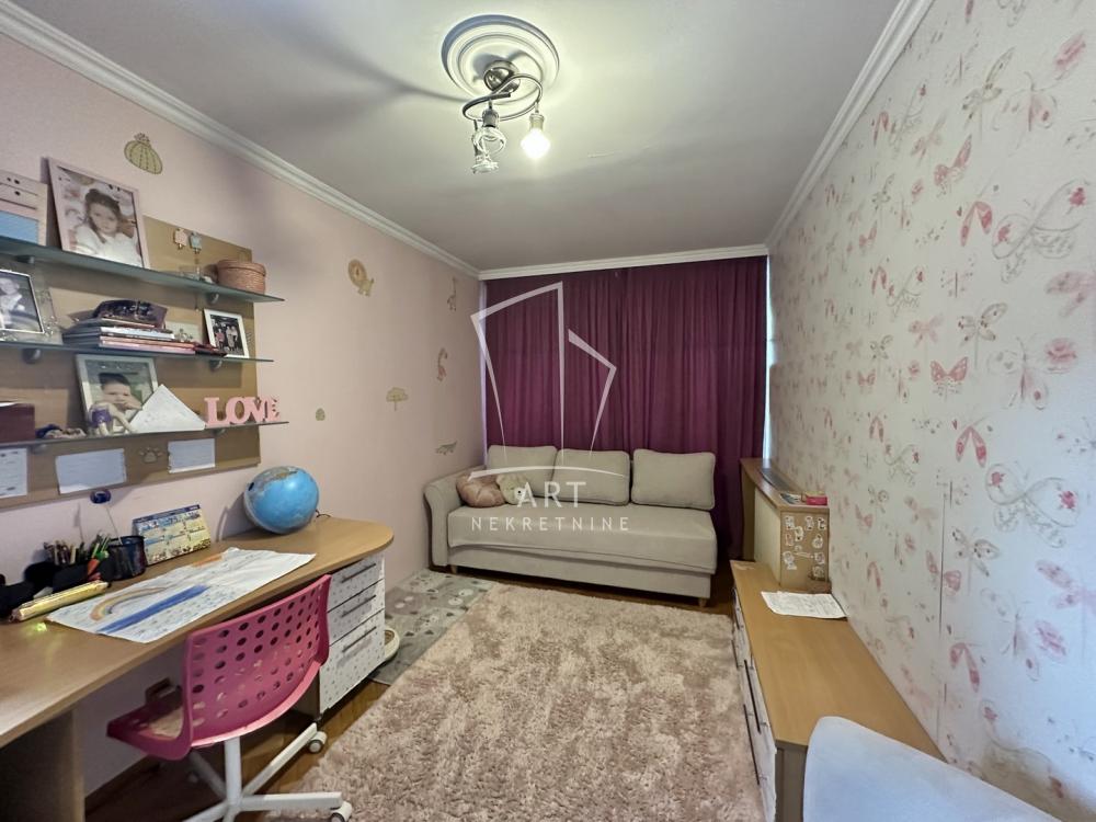 Slika 8 - Nehruova, Šestosoban stan na prodaju, 200m2, 450.000€