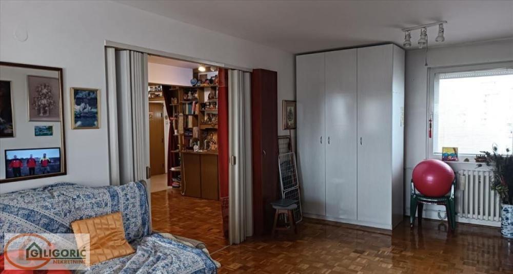 Slika 1 - Trgovačka, Troiposoban stan na prodaju, 101m2, 270.000€