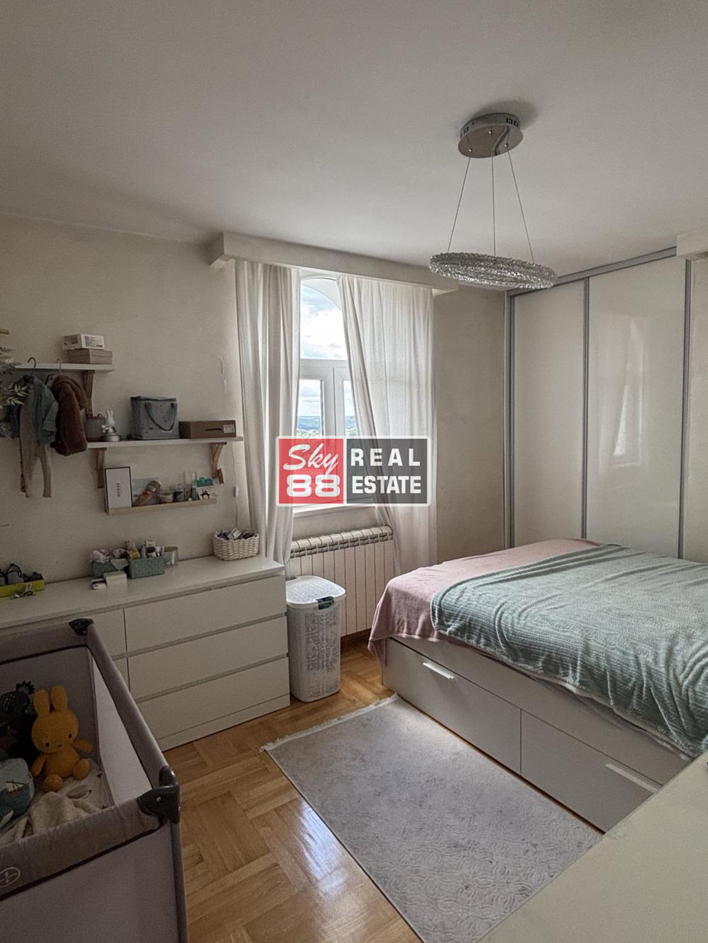 Slika 8 - Petosoban stan na prodaju, 140m2, 516.000€