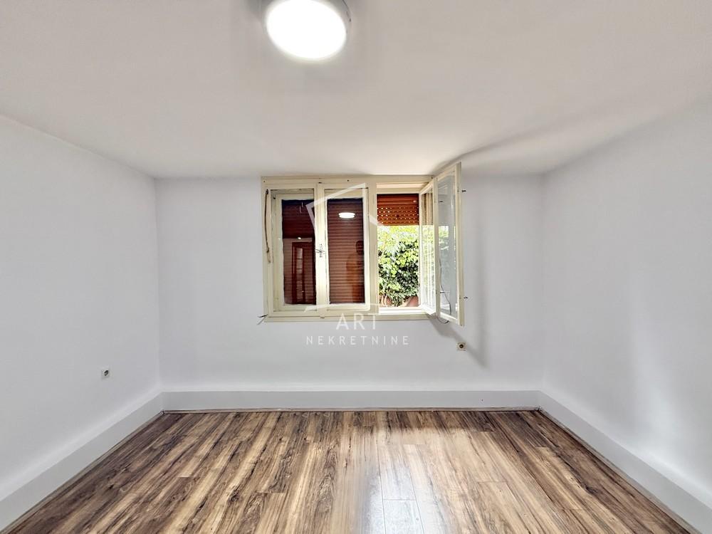 Slika 2 - Laze Stefanovića, Dvosoban stan na prodaju, 54m2, 89.500€