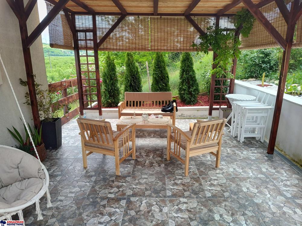 Slika 1 - Hajduk Stanka,  Kuća na prodaju, 187m2, 300.000€