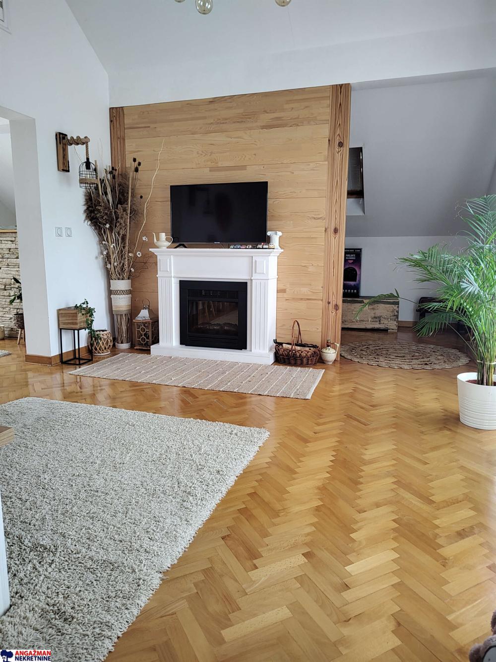 Slika 4 - Hajduk Stanka,  Kuća na prodaju, 187m2, 300.000€