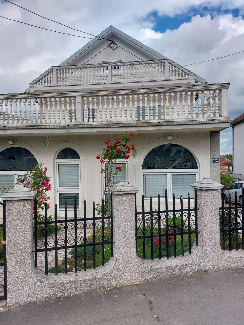 Glavna slika -Beogradska,  Kuća na prodaju, 273m2, 320.000€