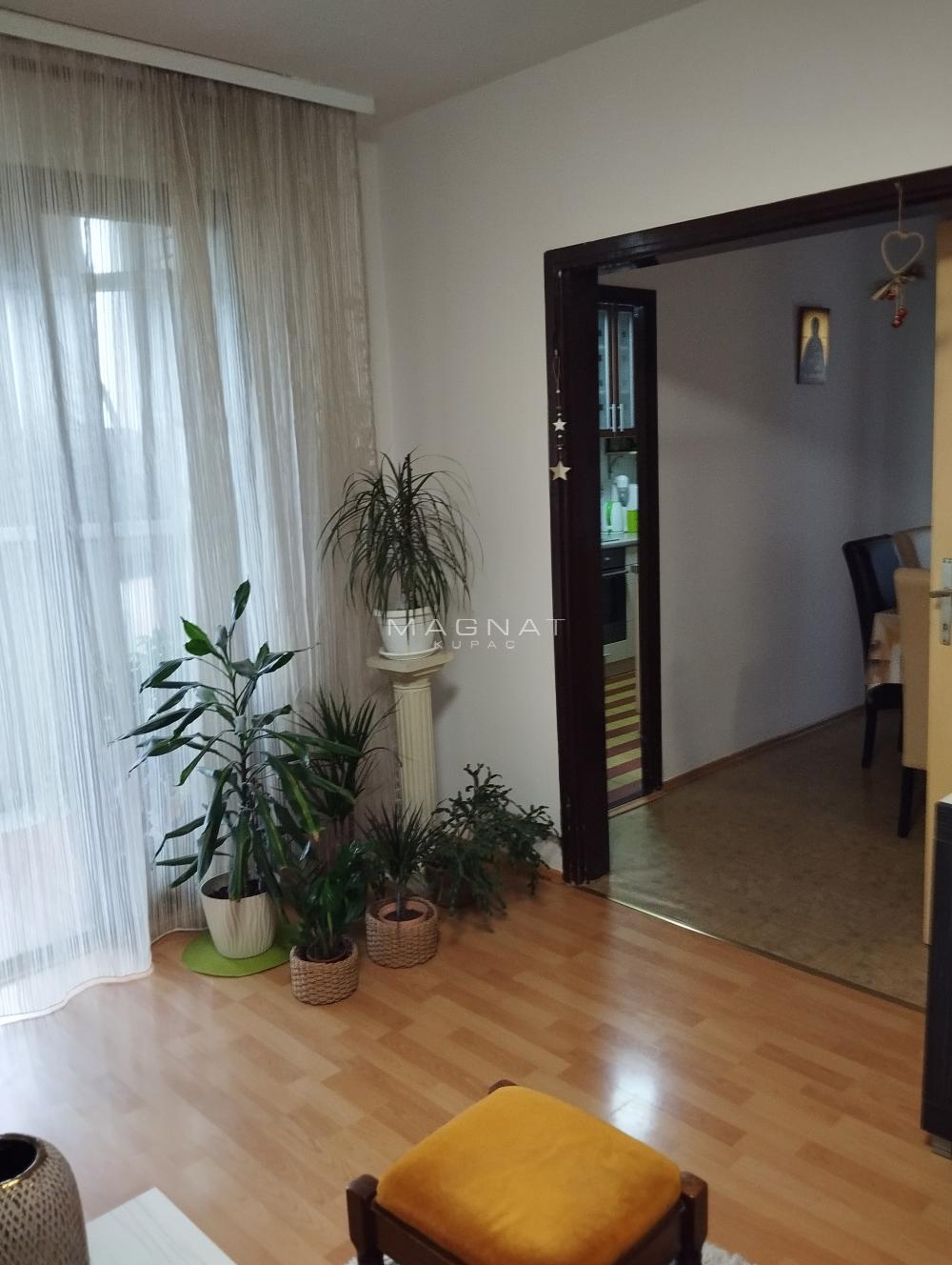 Slika 1 - Vidikovački venac, Četvorosoban stan na prodaju, 108m2, 270.000€