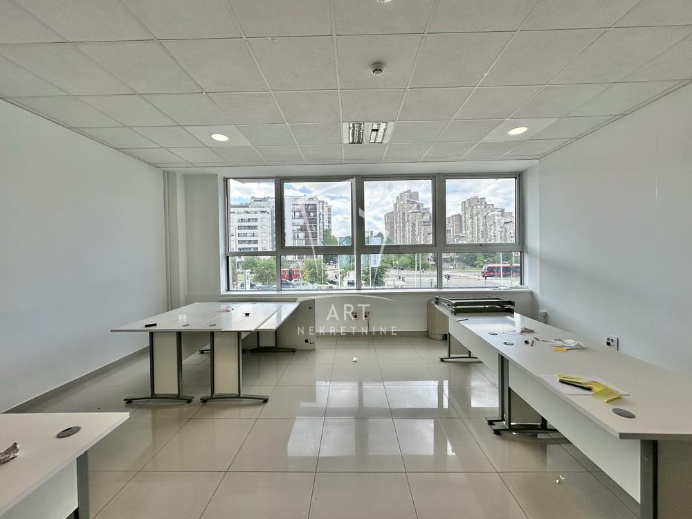 Slika 2 - Jurija Gagarina,  Lokal za izdavanje, 572m2, 7.000€