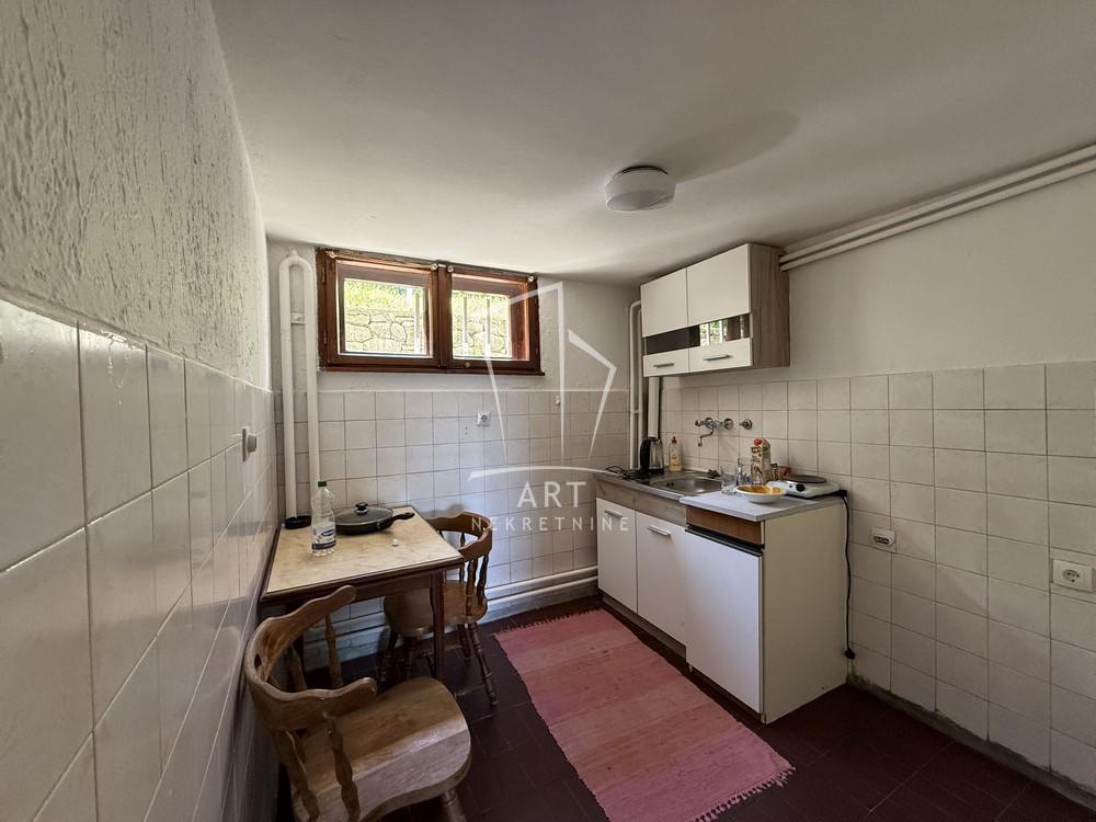 Slika 9 - Žanke Stokić,  Kuća na prodaju, 185m2, 1.200.000€