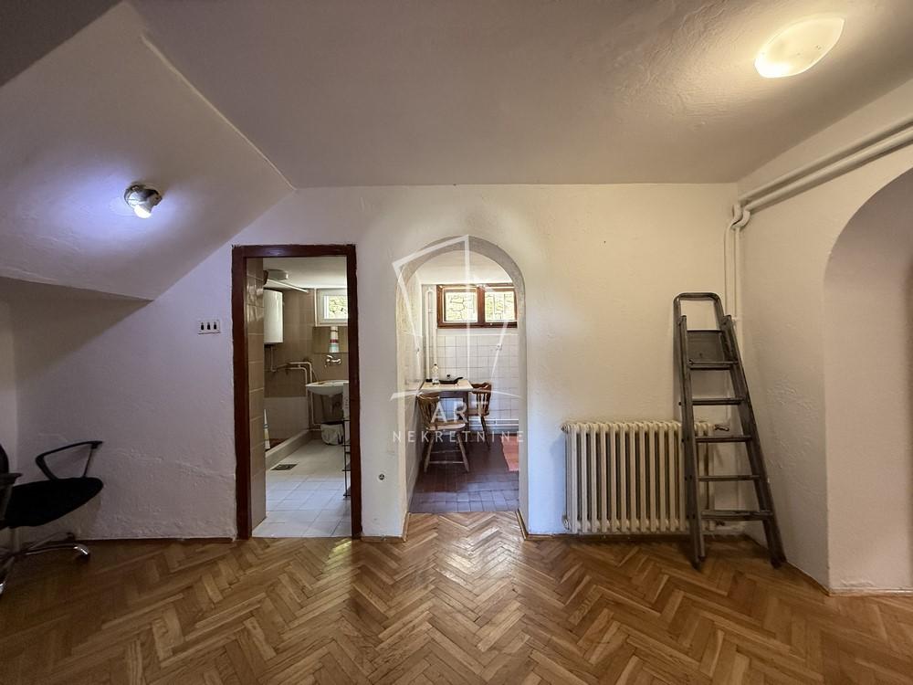 Slika 5 - Žanke Stokić,  Kuća na prodaju, 185m2, 1.200.000€