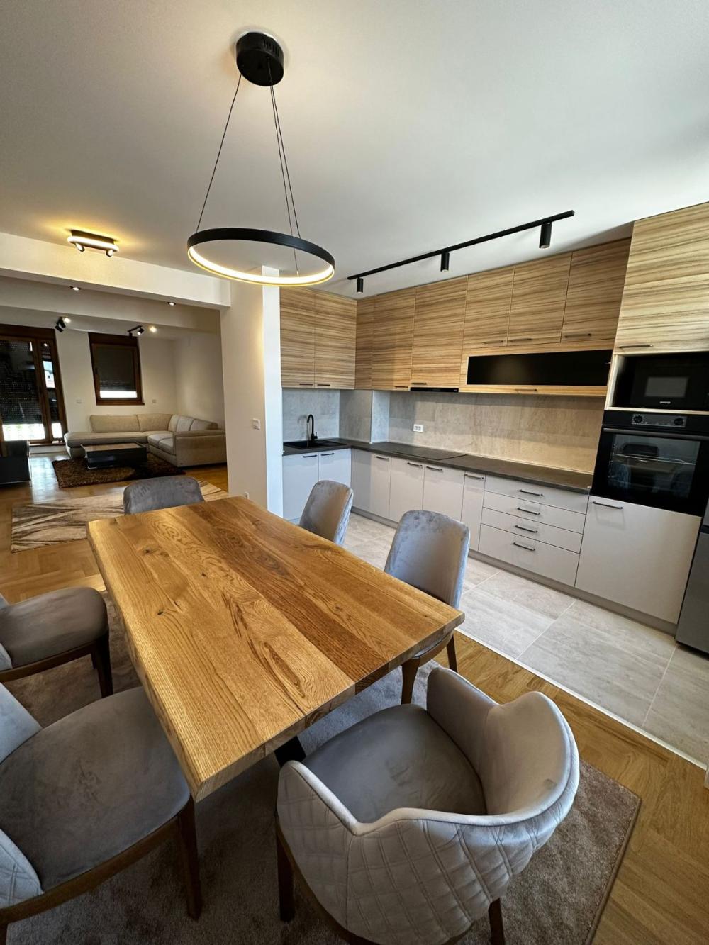 Slika 1 - Skenderbegova, Trosoban stan za izdavanje, 80m2, 1.600€