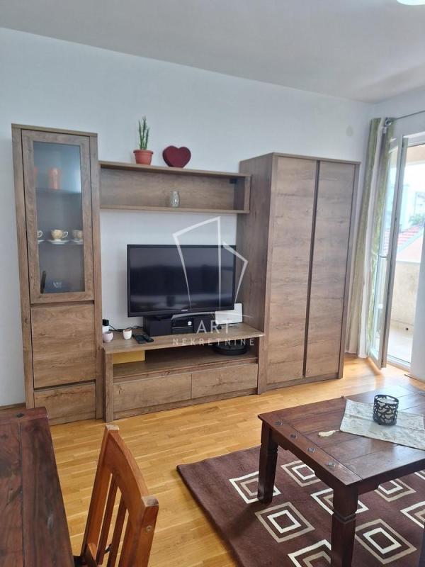 Slika 1 - Južni Bulevar, Jednoiposoban stan za izdavanje, 38m2, 600€