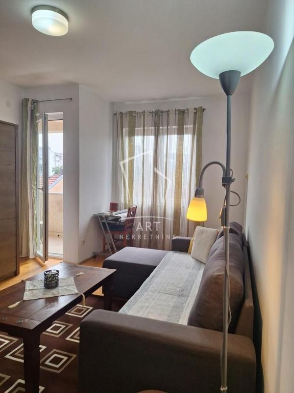 Glavna slika -Južni Bulevar, Jednoiposoban stan za izdavanje, 38m2, 600€