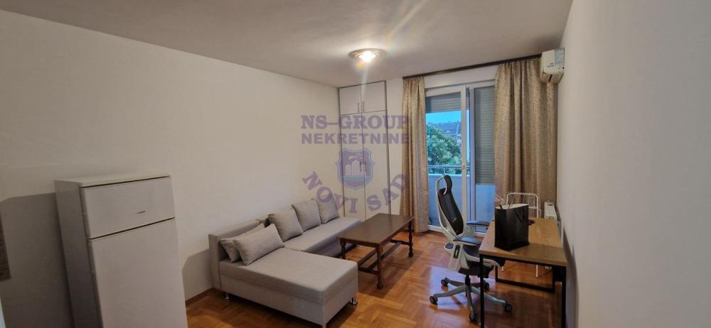 Glavna slika -Jednosoban stan za izdavanje, 27m2, 300€