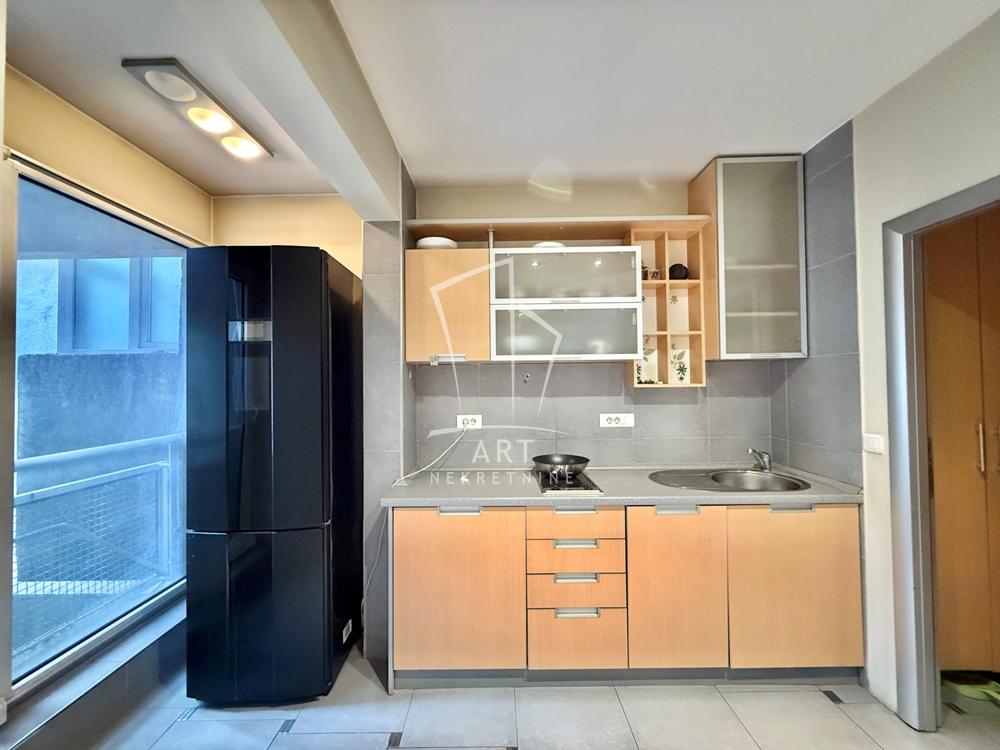 Slika 9 - Kralja Milutina,  Lokal za izdavanje, 101m2, 1.500€