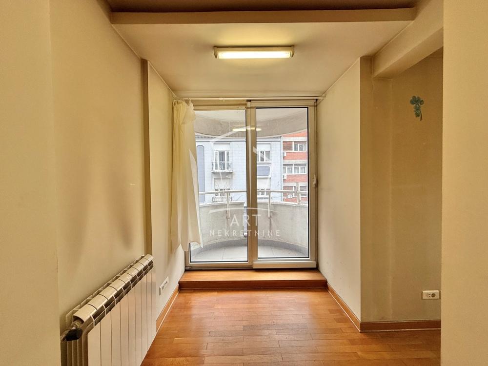 Slika 6 - Kralja Milutina,  Lokal za izdavanje, 101m2, 1.500€