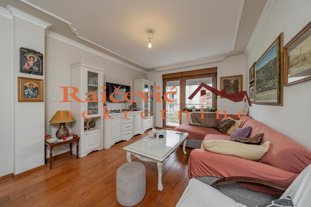 Glavna slika -Vojvode Petka, Trosoban stan na prodaju, 66m2, 265.000€