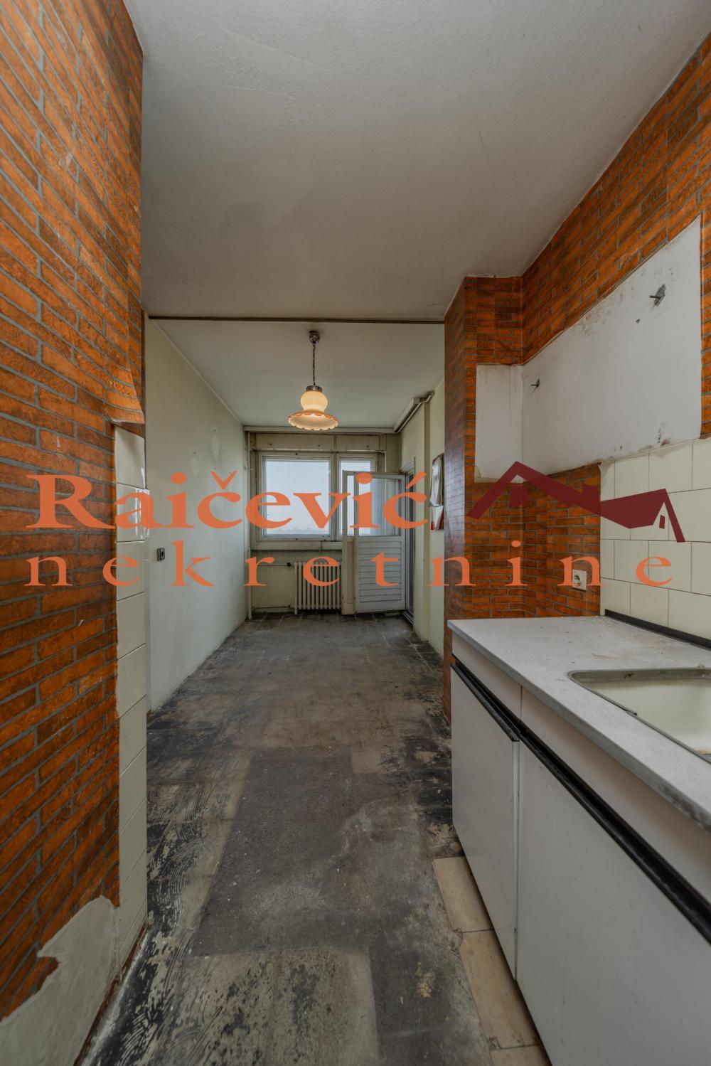 Slika 5 - Bulevar Arsenija Carnojevica, Četvorosoban stan na prodaju, 105m2, 245.000€