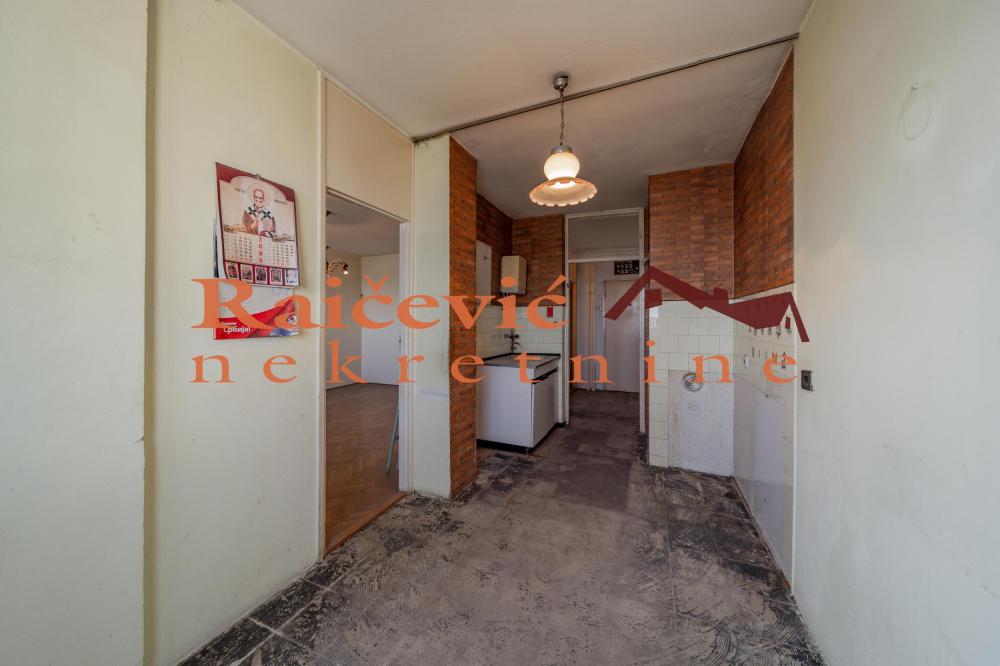 Slika 6 - Bulevar Arsenija Carnojevica, Četvorosoban stan na prodaju, 105m2, 245.000€