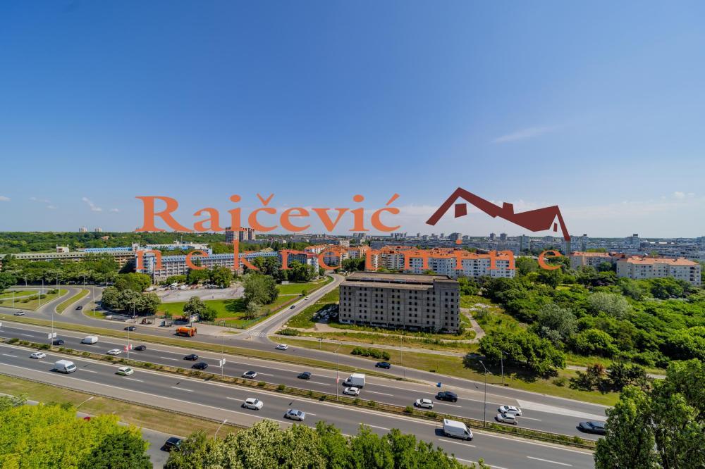 Glavna slika -Bulevar Arsenija Carnojevica, Četvorosoban stan na prodaju, 105m2, 245.000€