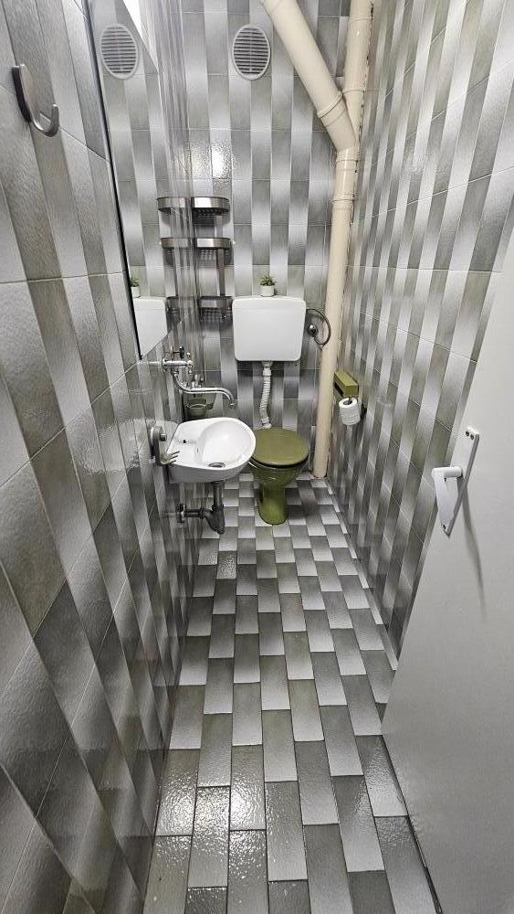 Slika 1 - Trosoban stan za izdavanje, 85m2, 350€