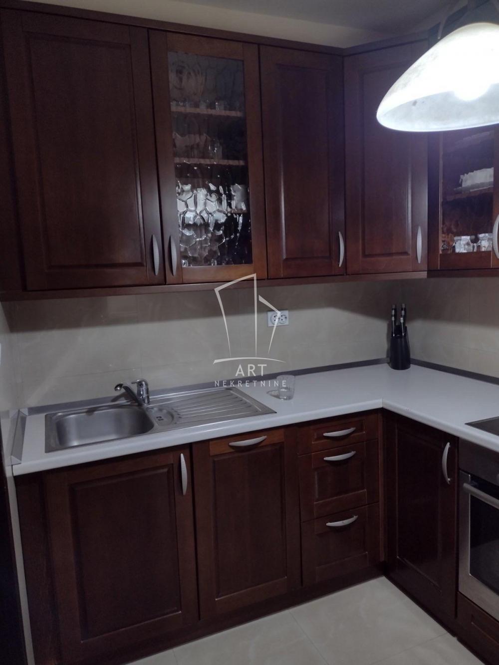 Slika 4 - Višegradska, Četvorosoban stan za izdavanje, 91m2, 1.200€