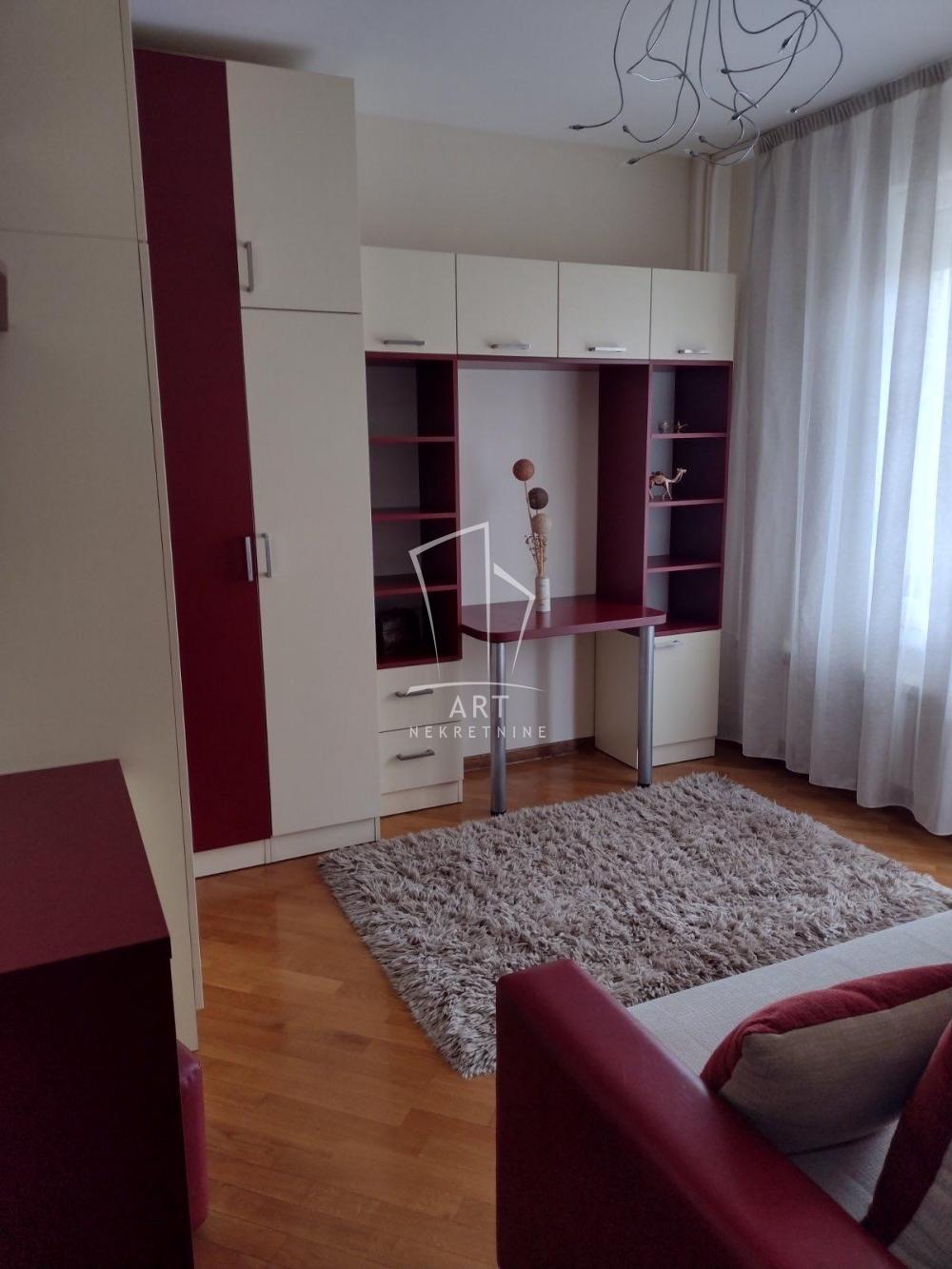 Slika 6 - Višegradska, Četvorosoban stan za izdavanje, 91m2, 1.200€