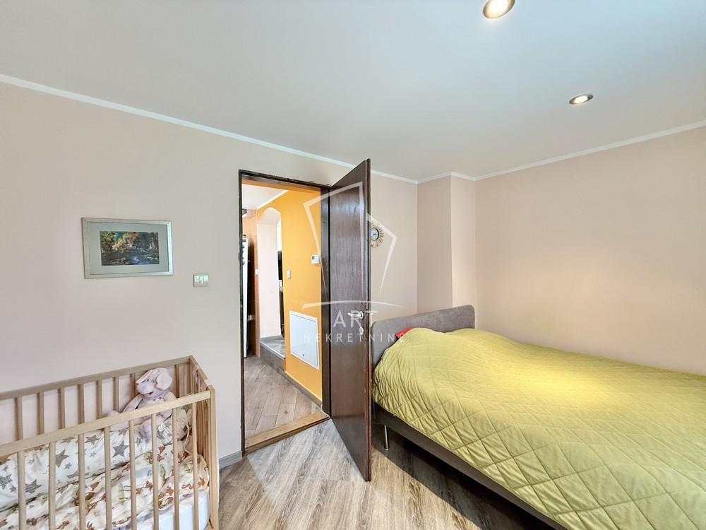 Slika 9 - Oštreljska,  Kuća na prodaju, 214m2, 330.000€