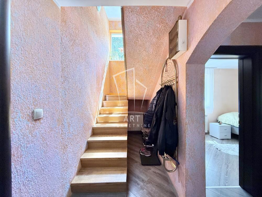 Slika 6 - Oštreljska,  Kuća na prodaju, 214m2, 330.000€