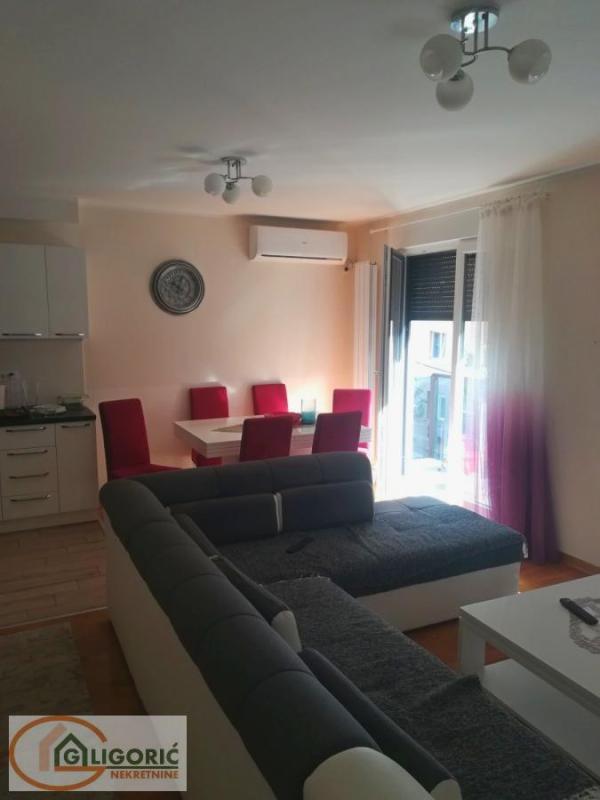 Glavna slika -Trosoban stan za izdavanje, 78m2, 600€