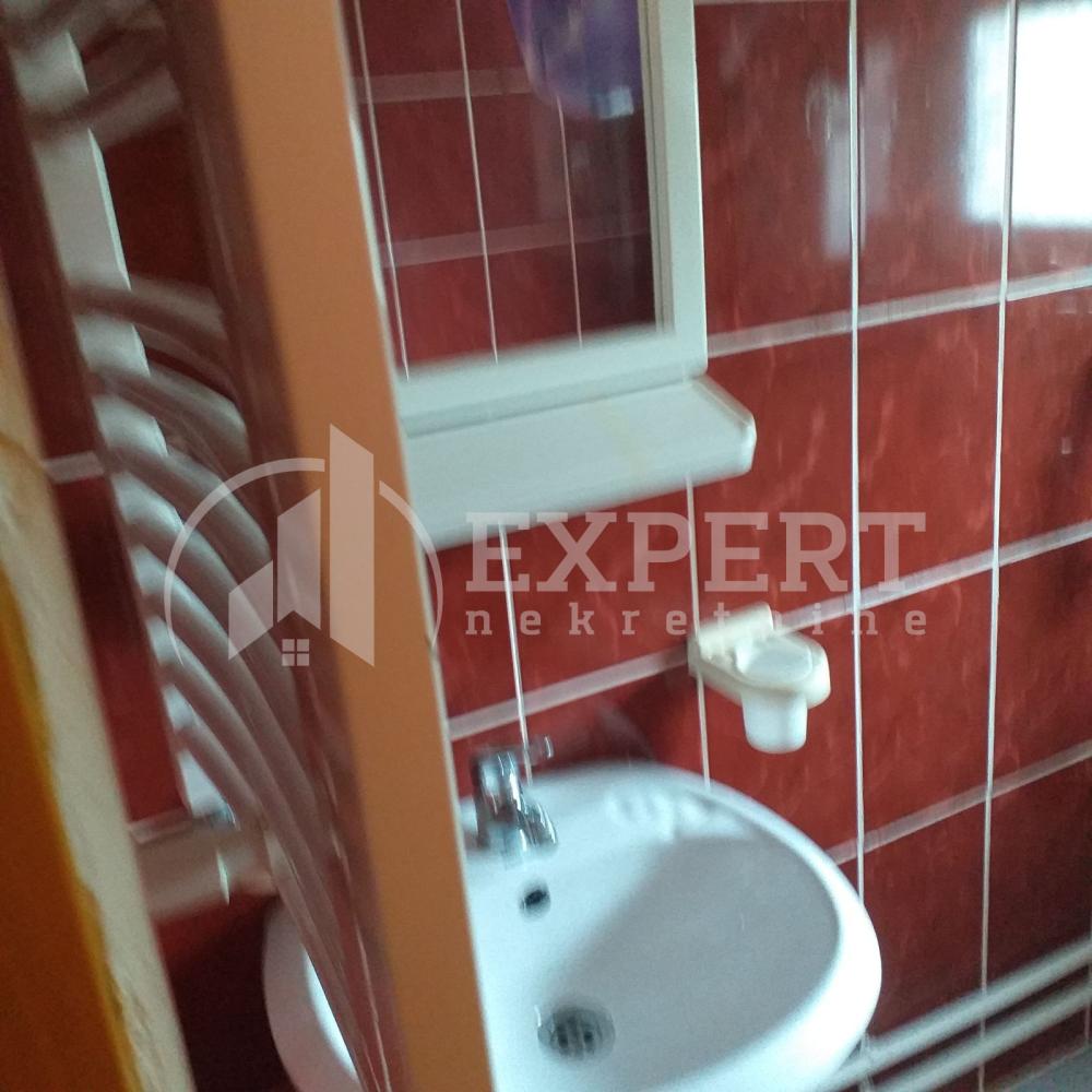 Slika 10 - Jovana Ristića,  Kuća za izdavanje, 800m2, 4.500€