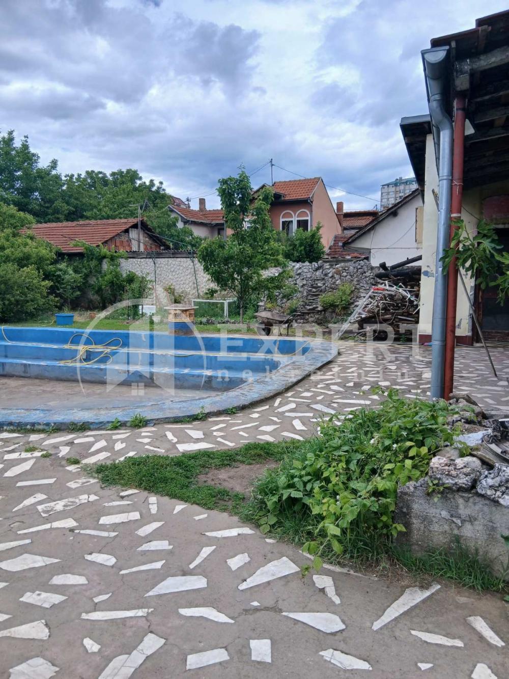 Slika 2 - Jovana Ristića,  Kuća za izdavanje, 800m2, 4.500€