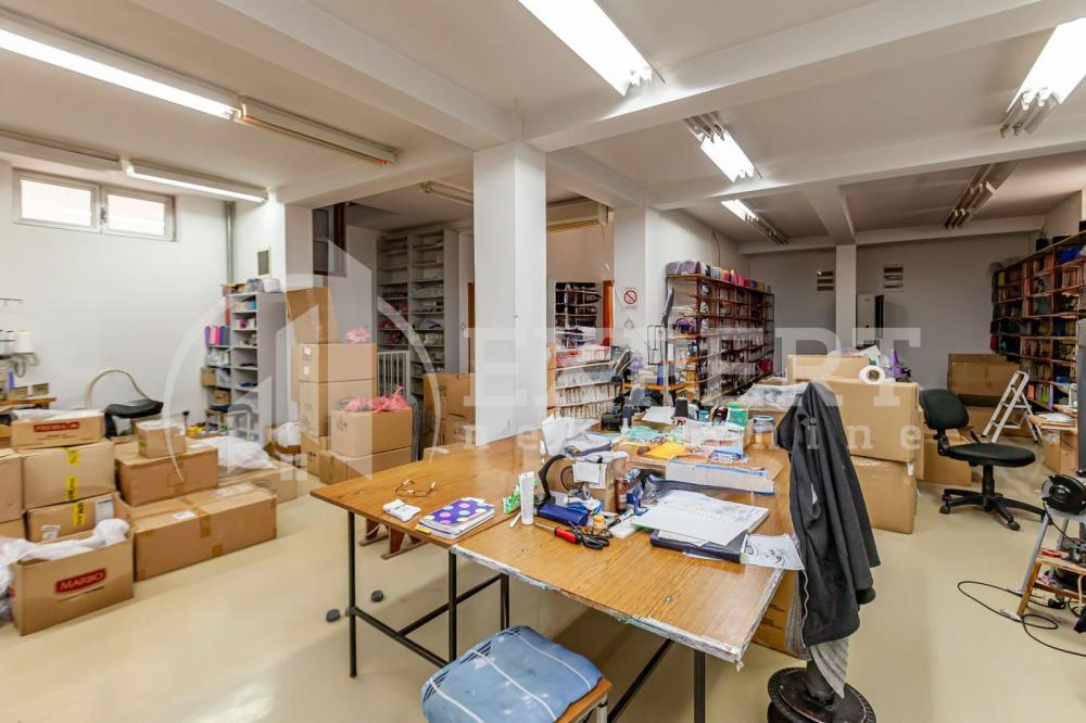 Slika 3 - Pribojska,  Lokal za izdavanje, 650m2, 2.500€