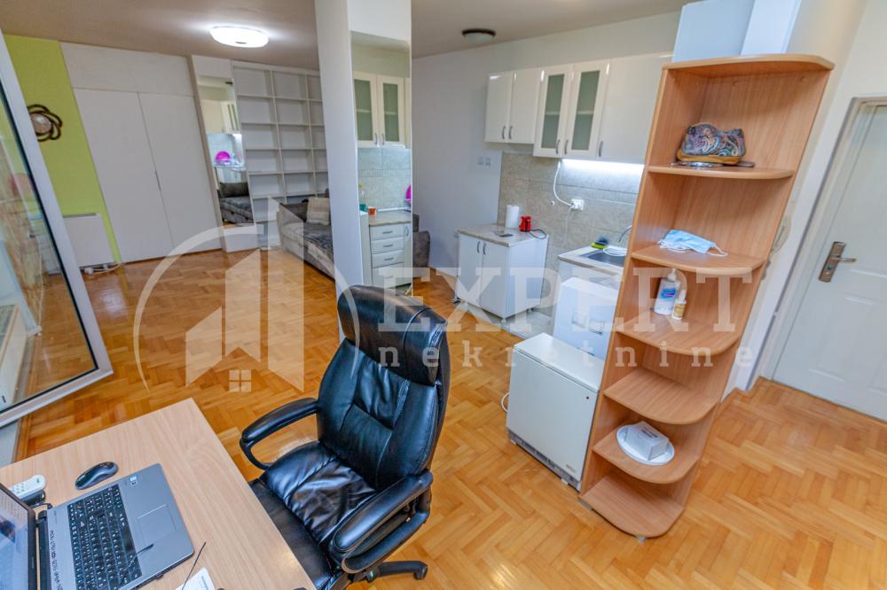 Slika 10 - Vizantijski bulevar, Četvorosoban stan na prodaju, 151m2, 242.100€