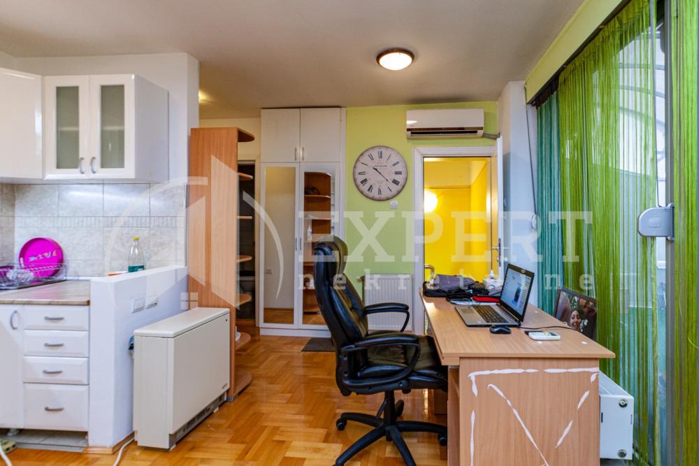 Slika 6 - Vizantijski bulevar, Četvorosoban stan na prodaju, 151m2, 242.100€