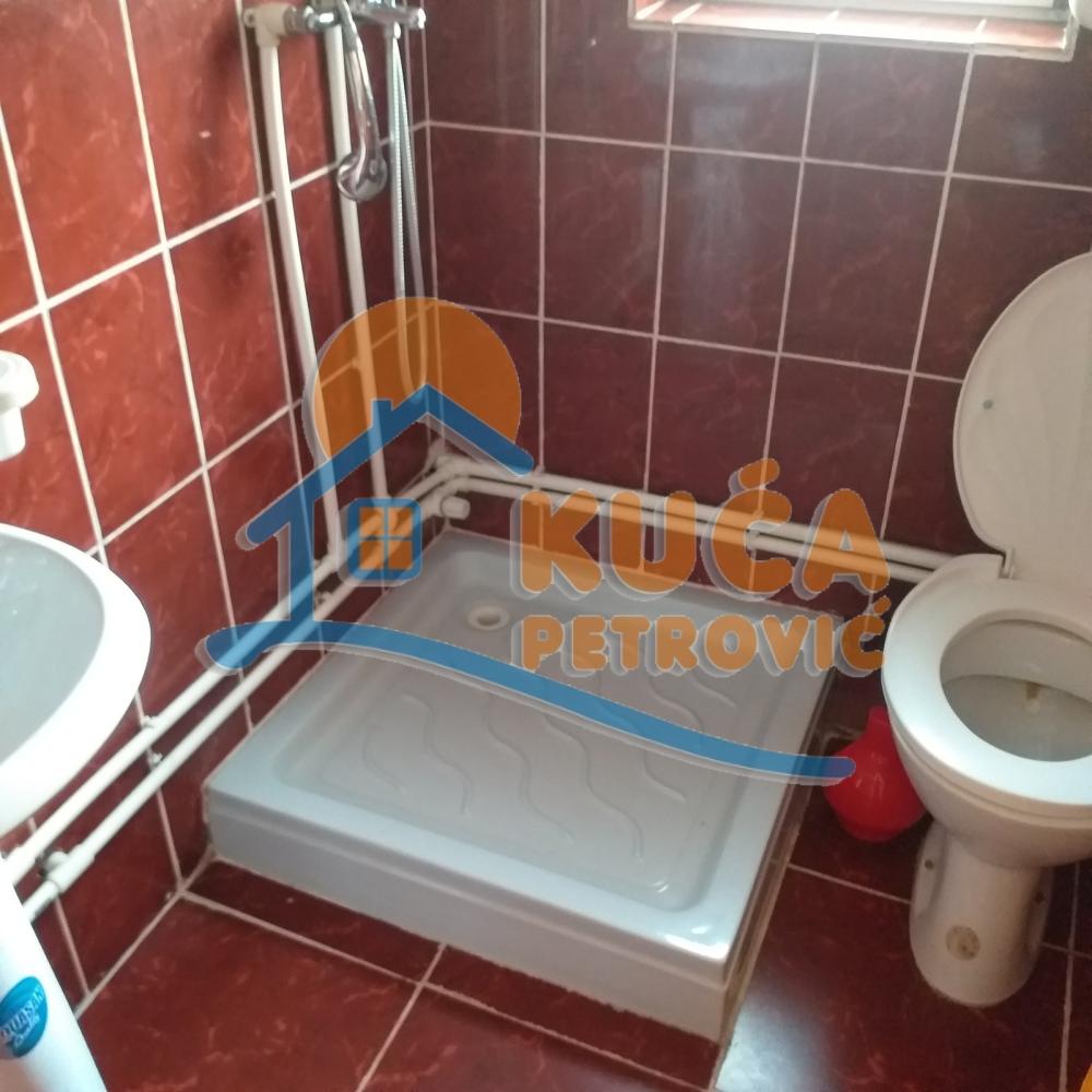 Slika 11 - Jovana Ristića,  Kuća za izdavanje, 800m2, 4.500€