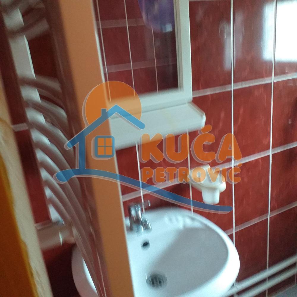 Slika 10 - Jovana Ristića,  Kuća za izdavanje, 800m2, 4.500€