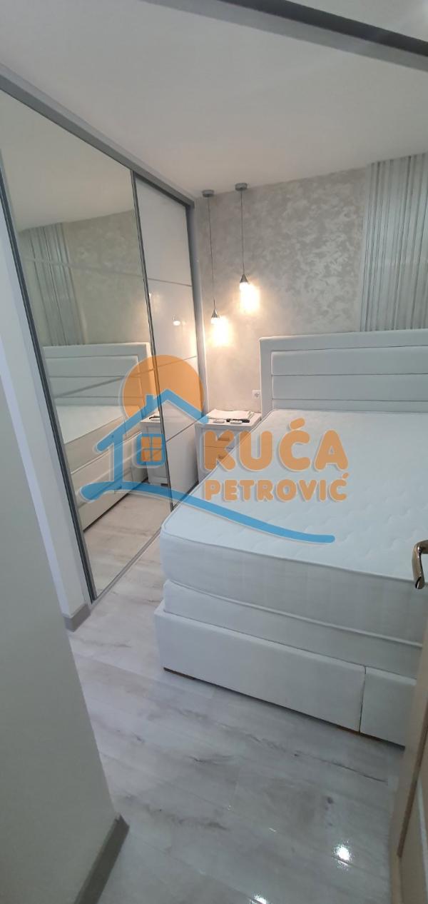 Slika 10 - Strahinjića Bana, Trosoban stan za izdavanje, 85m2, 1.100€