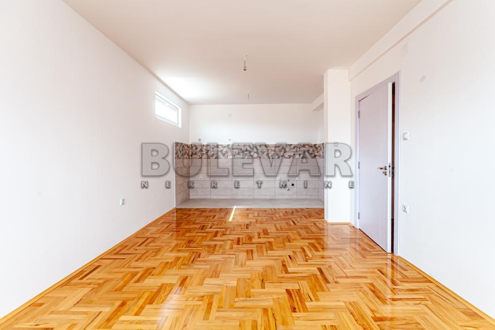 Glavna slika -Borska, Trosoban stan na prodaju, 59m2, 110.110€