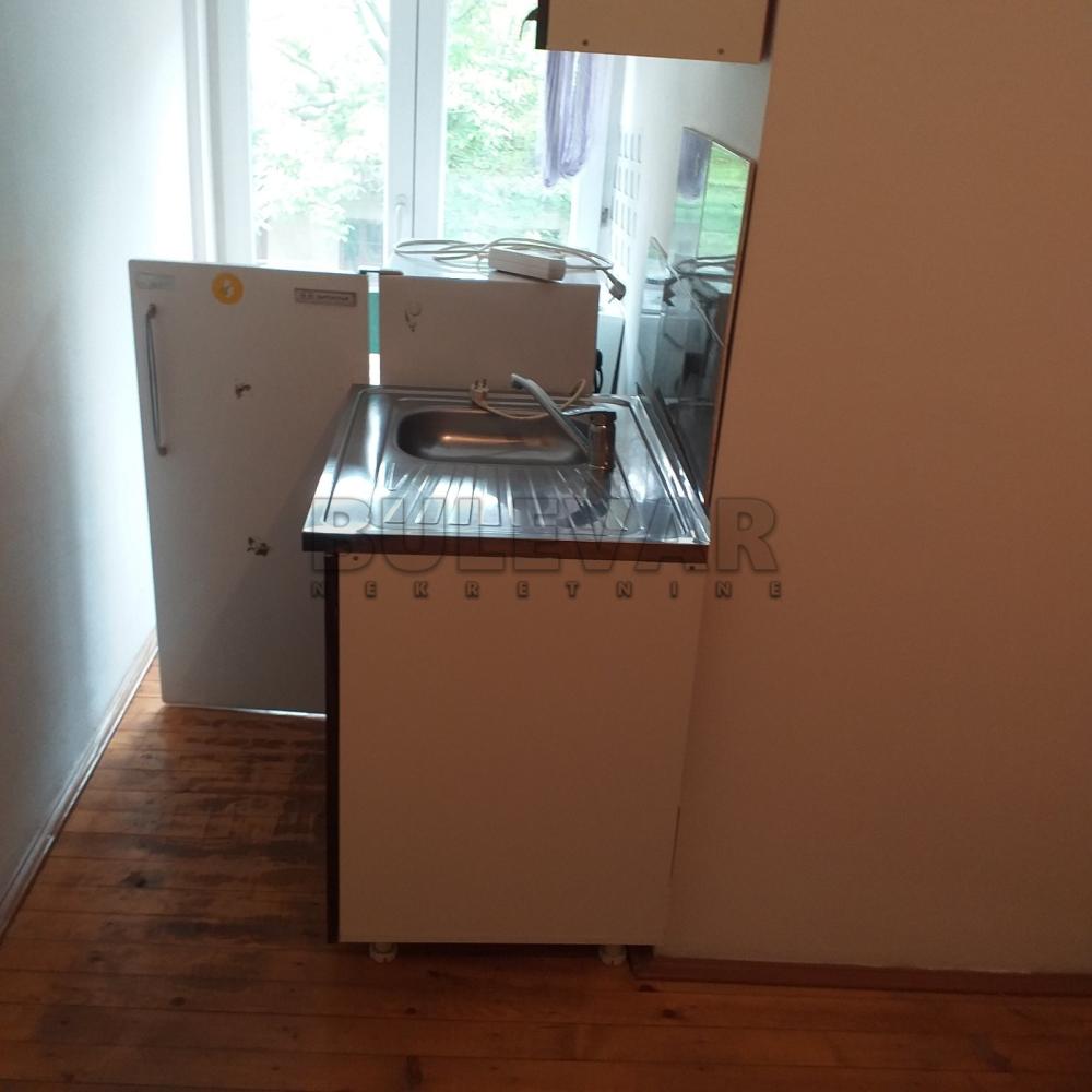 Slika 9 - Jovana Ristića,  Kuća za izdavanje, 800m2, 4.500€