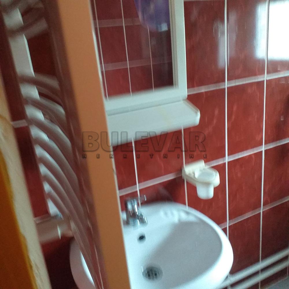 Slika 10 - Jovana Ristića,  Kuća za izdavanje, 800m2, 4.500€