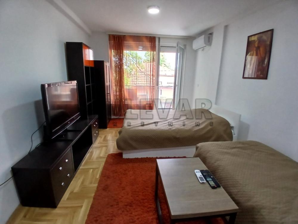 Slika 1 - Milentijeva, Trosoban stan za izdavanje, 95m2, 950€