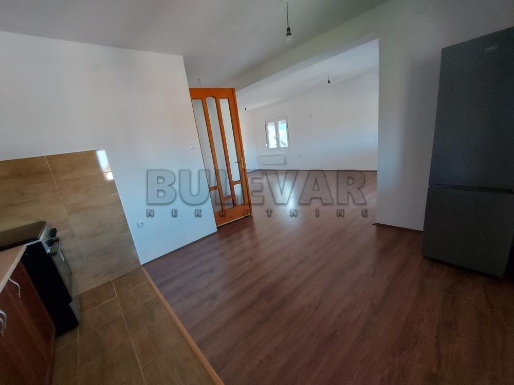 Slika 9 - Brzi Brod, Troiposoban stan za izdavanje, 117m2, 550€