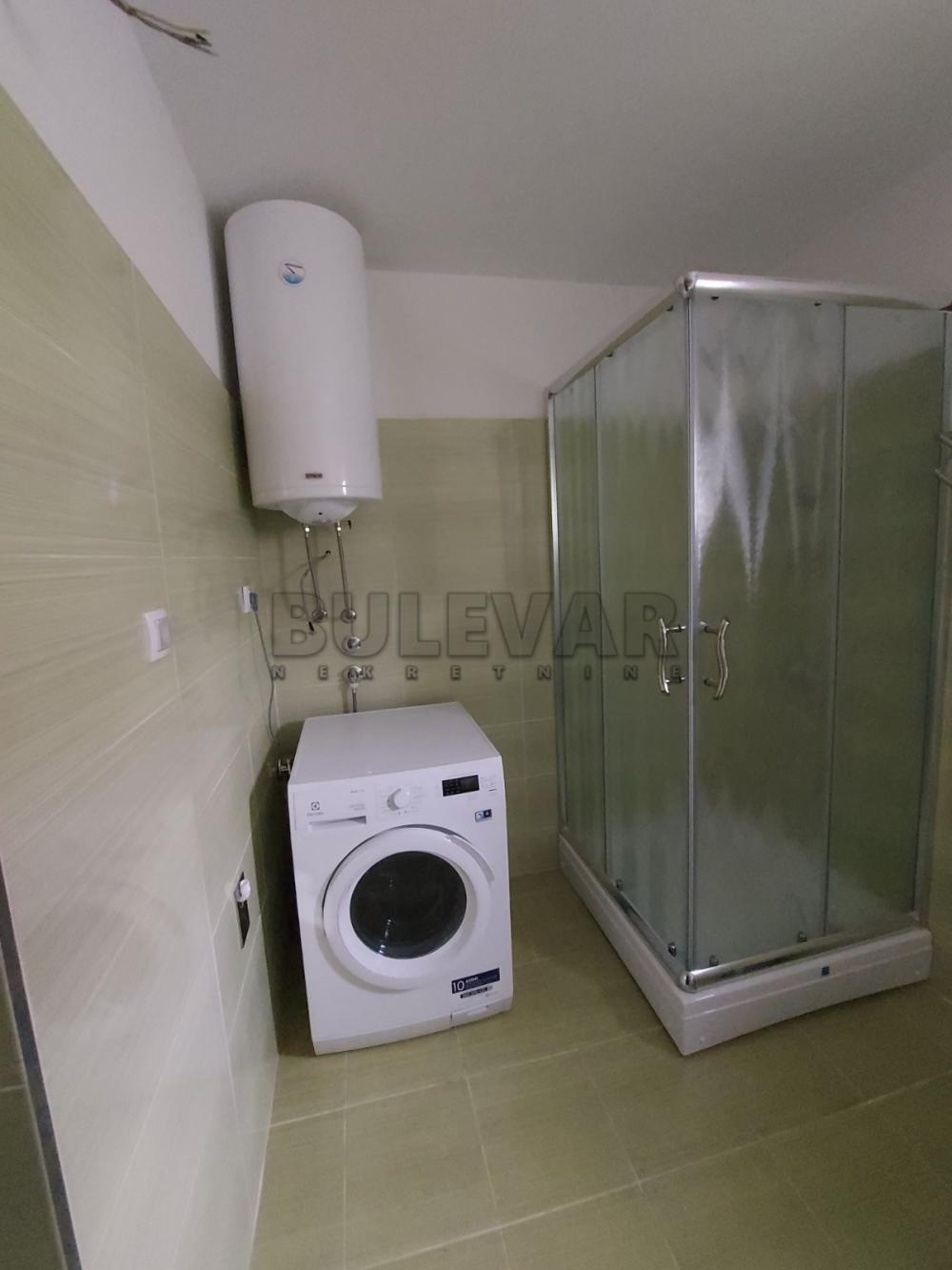 Slika 6 - Brzi Brod, Troiposoban stan za izdavanje, 117m2, 550€