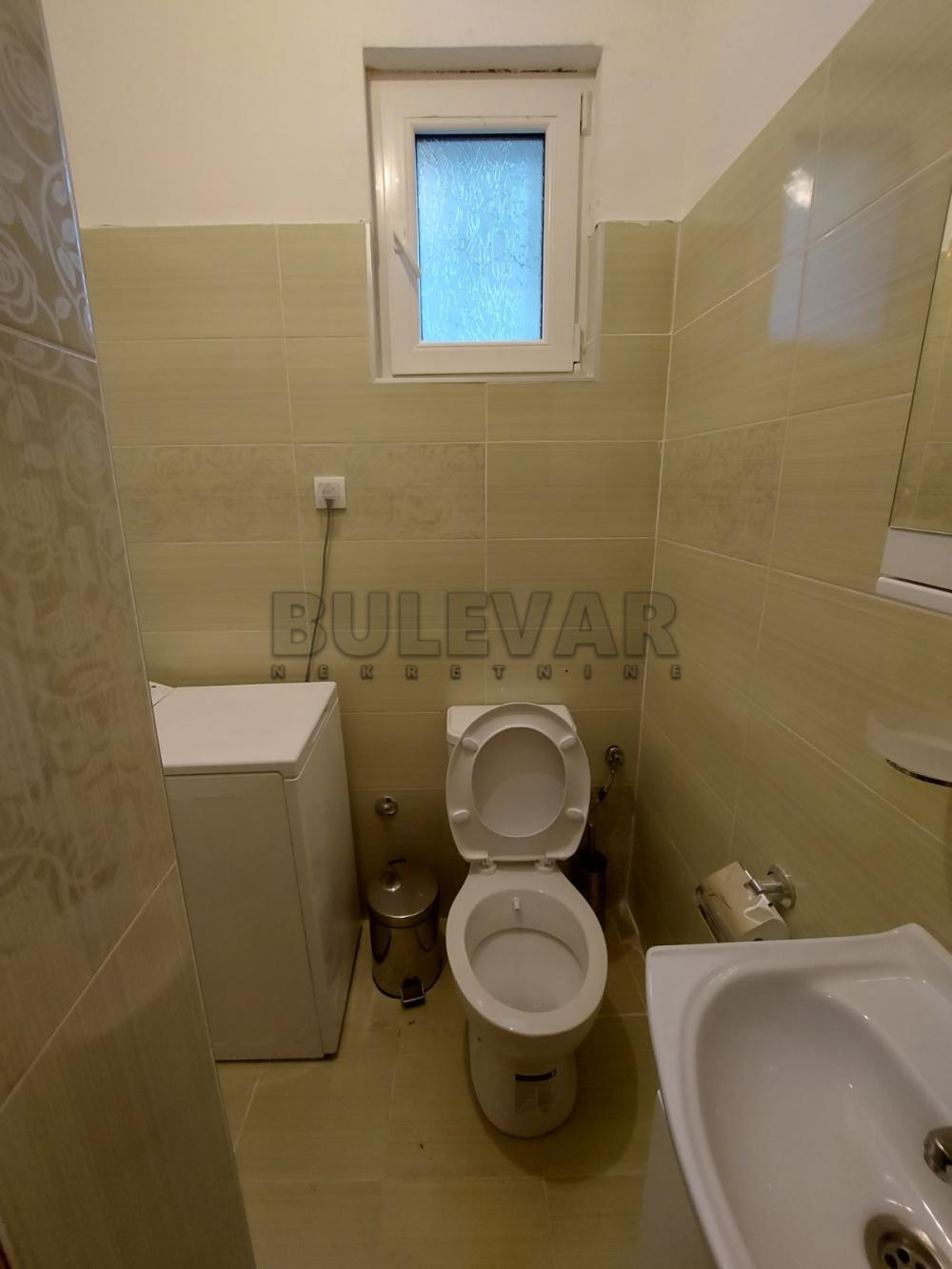 Slika 11 - Brzi Brod, Četvorosoban stan za izdavanje, 104m2, 550€