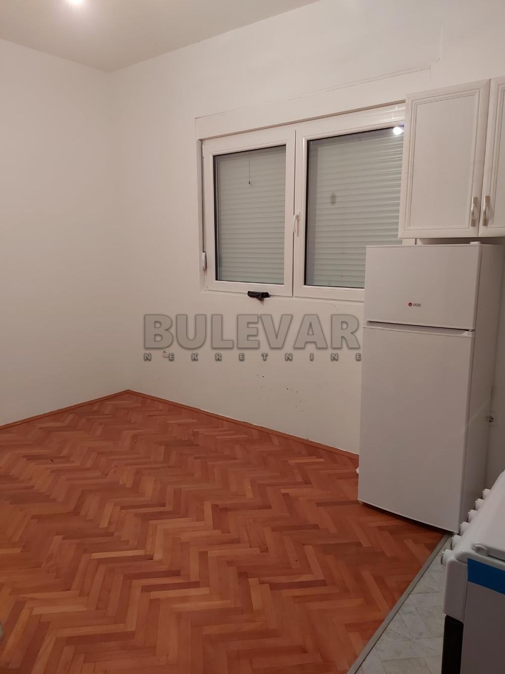 Slika 4 - Brzi Brod, Četvorosoban stan za izdavanje, 104m2, 550€