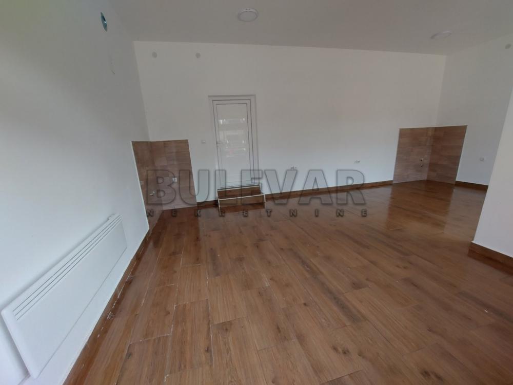 Slika 3 - Brzi Brod, Četvorosoban stan za izdavanje, 104m2, 550€