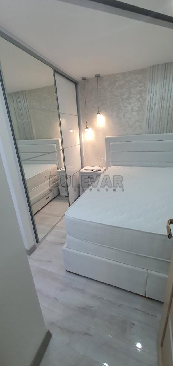 Slika 10 - Strahinjića Bana, Trosoban stan za izdavanje, 85m2, 1.100€