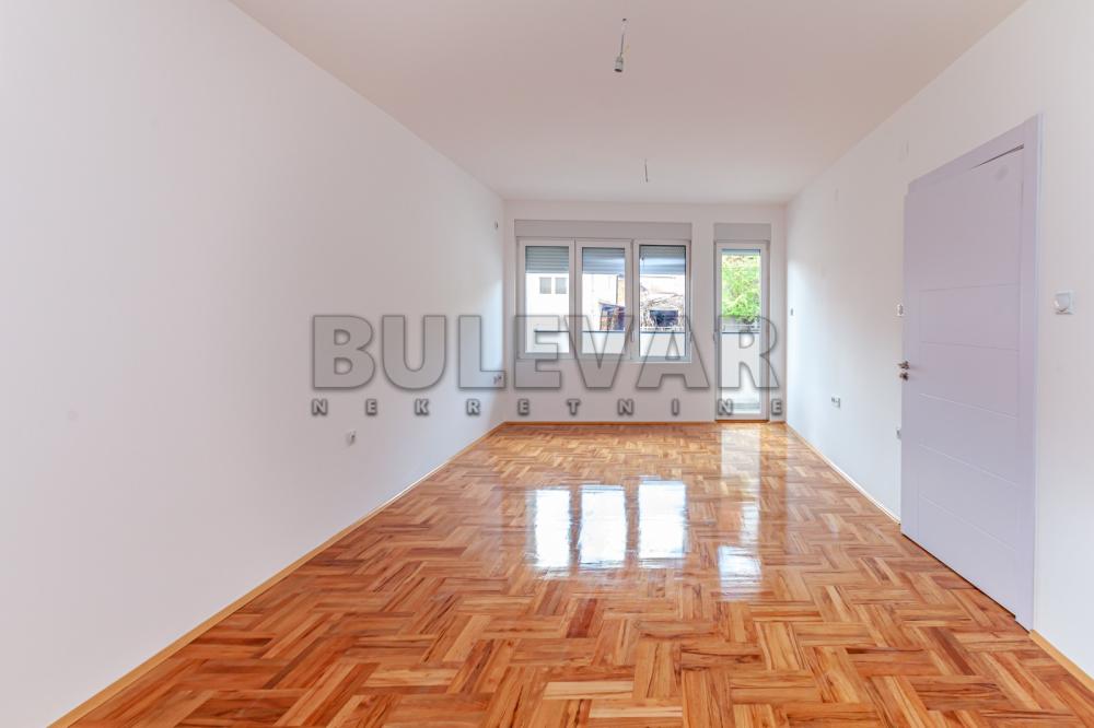 Slika 2 - Borska, Trosoban stan na prodaju, 58m2, 108.775€