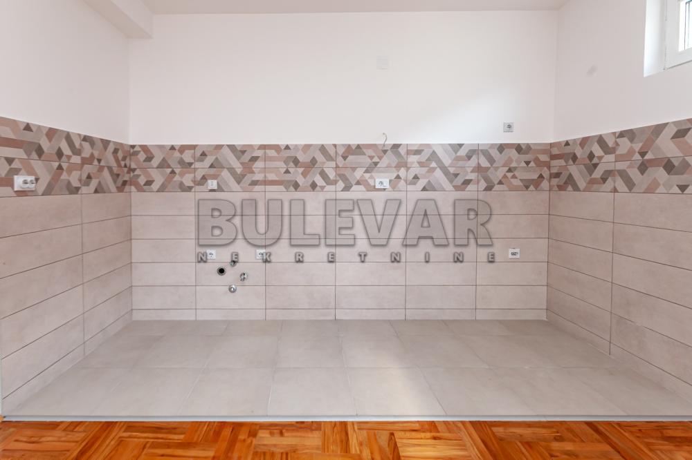 Slika 1 - Borska, Trosoban stan na prodaju, 58m2, 108.775€