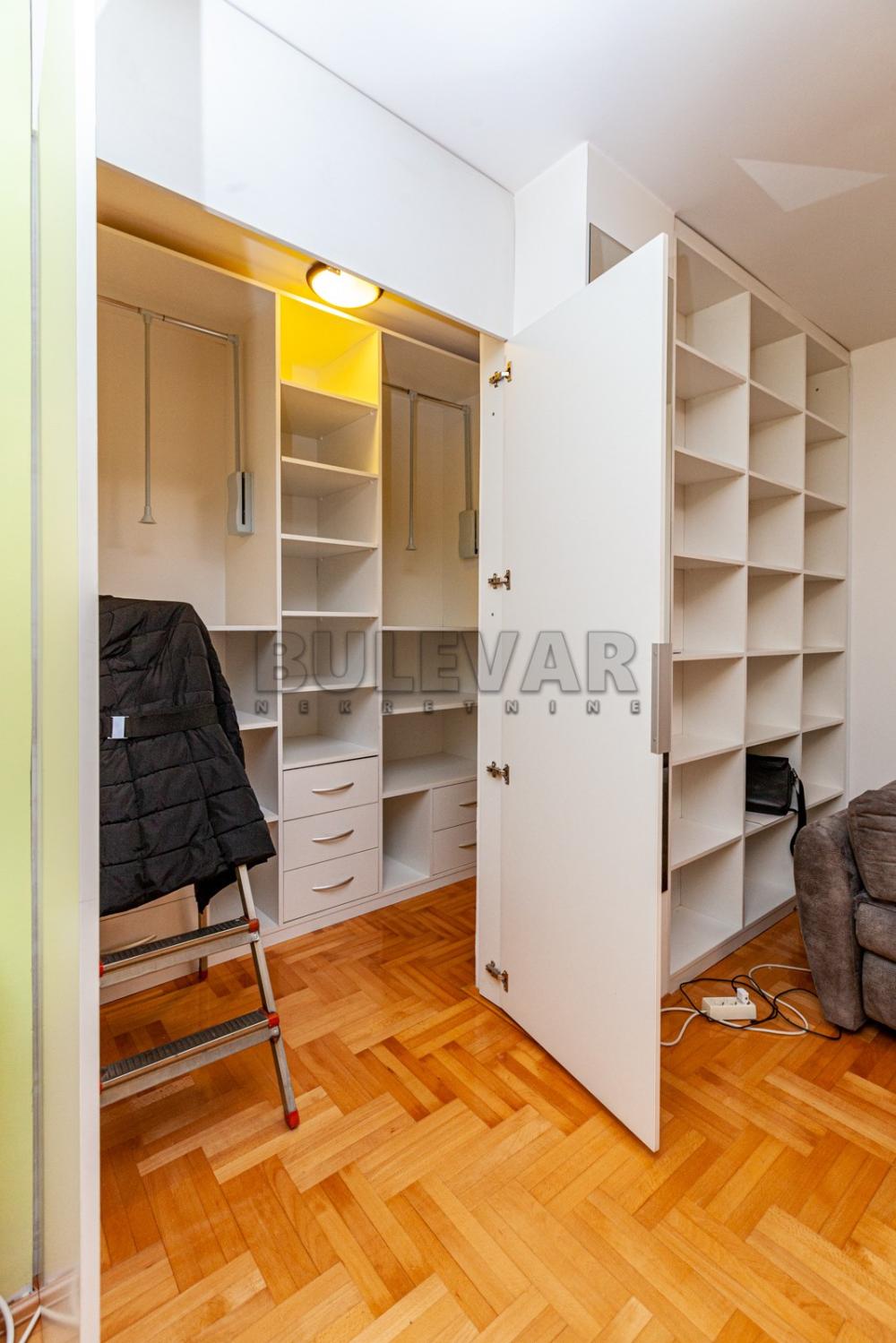 Slika 11 - Vizantijski bulevar, Četvorosoban stan na prodaju, 151m2, 242.100€