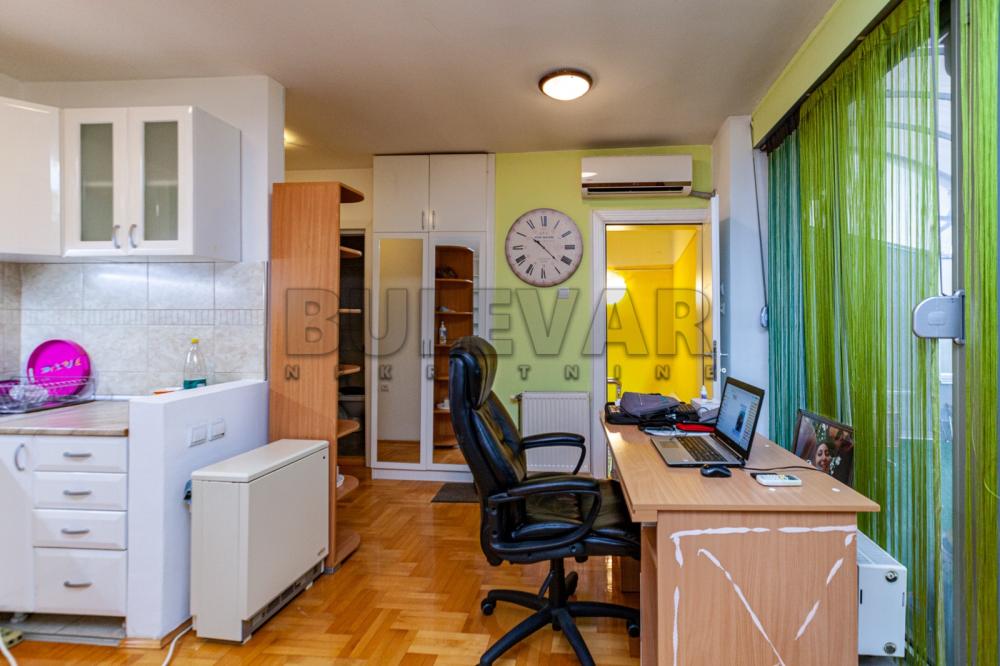 Slika 6 - Vizantijski bulevar, Četvorosoban stan na prodaju, 151m2, 242.100€